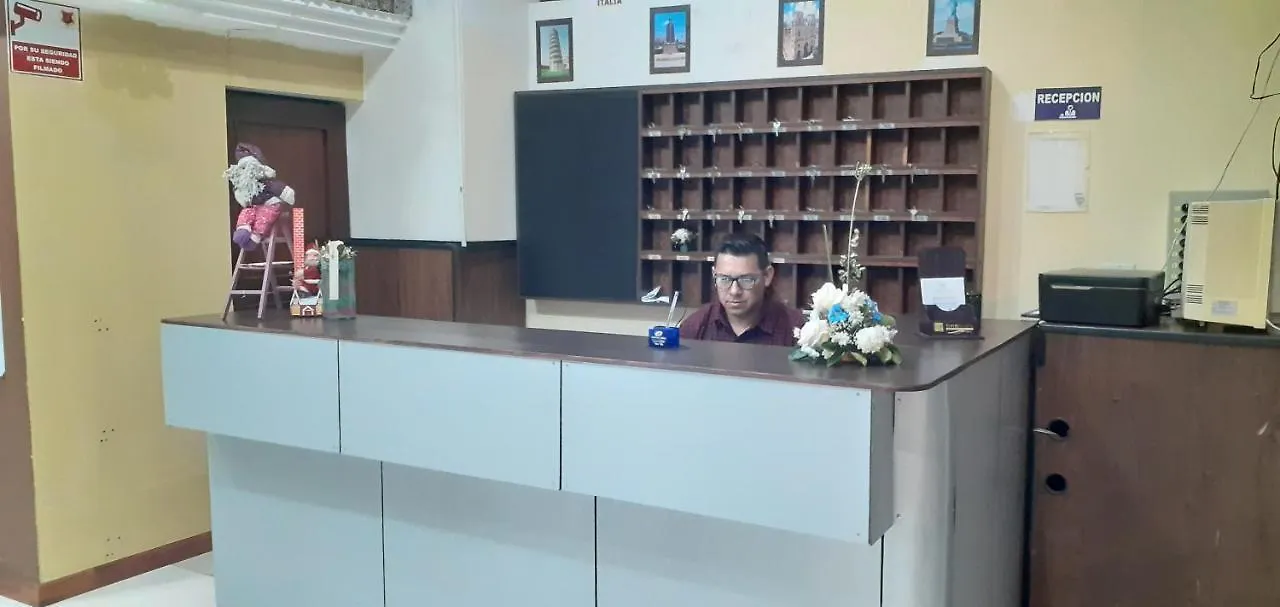 Hotel Emperador Κουένκα