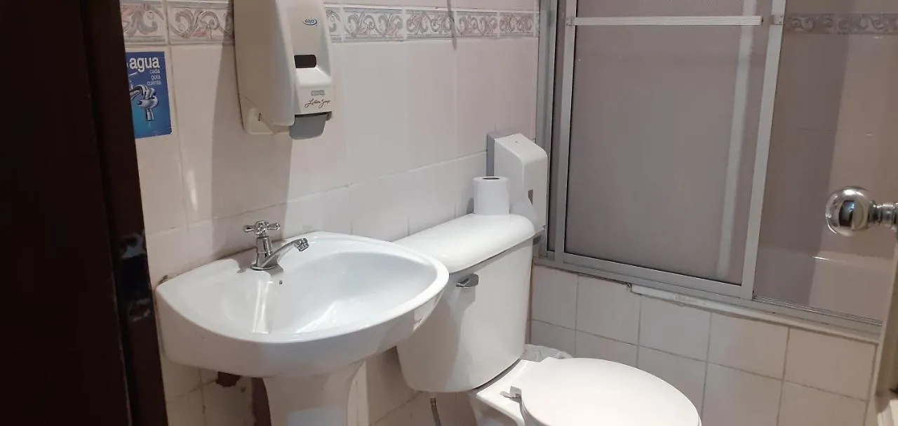 Hotel Emperador Κουένκα